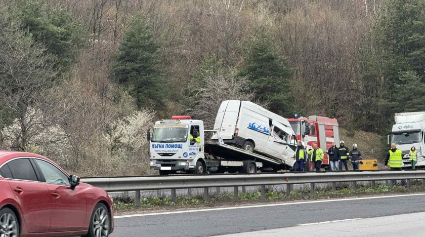 Пиян и неправоспособен шофьор предизвика катастрофа с две жертви на "Тракия"