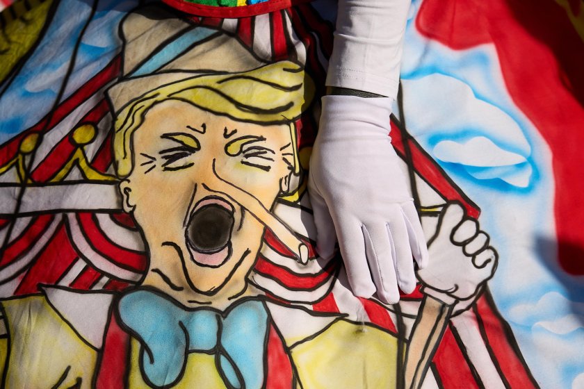 "Долу ръцете": Америка срещу Тръмп и Мъск