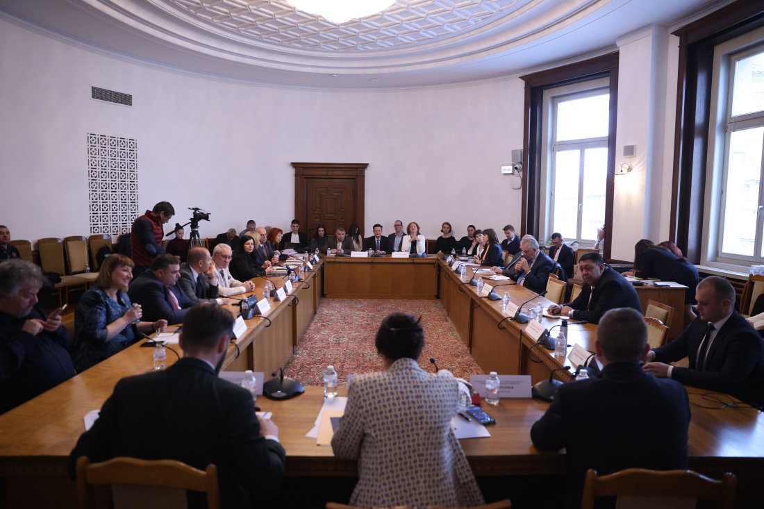 Депутатите изслушват кандидатите за омбудсман