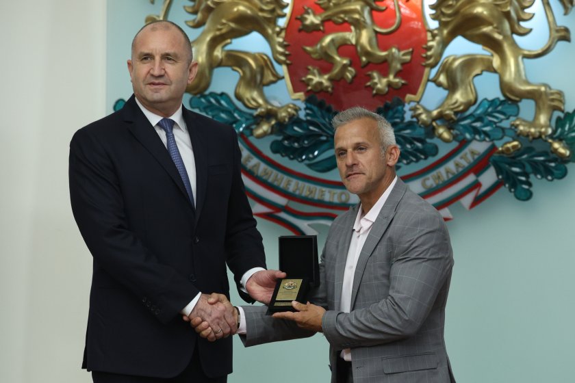 румен радев удостои почетен знак президента спортистите таню киряков румяна нейкова йордан йовчев станка златева