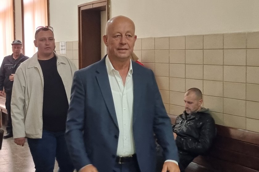 кметът община минерални бани мюмюн искендер връща домашен арест