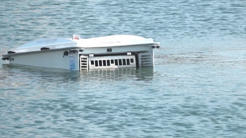 дронове почистване море