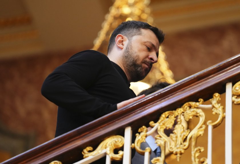 Зеленски за примирието: Светът не иска да чака до 8 май