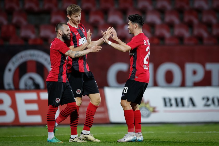 първа лига локомотив софия крумовград галерия