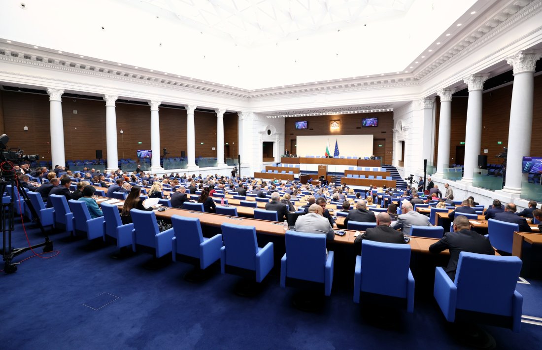Поисканите имунитети на депутати - разнопосочни мнения в пленарната зала