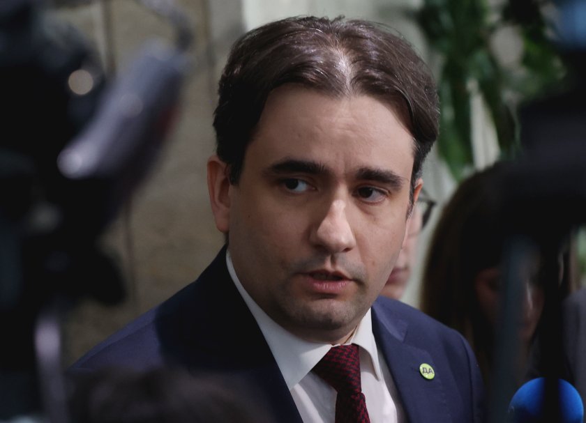 божидар божанов управляващото мнозинство укривало контрабандния канал пловдив