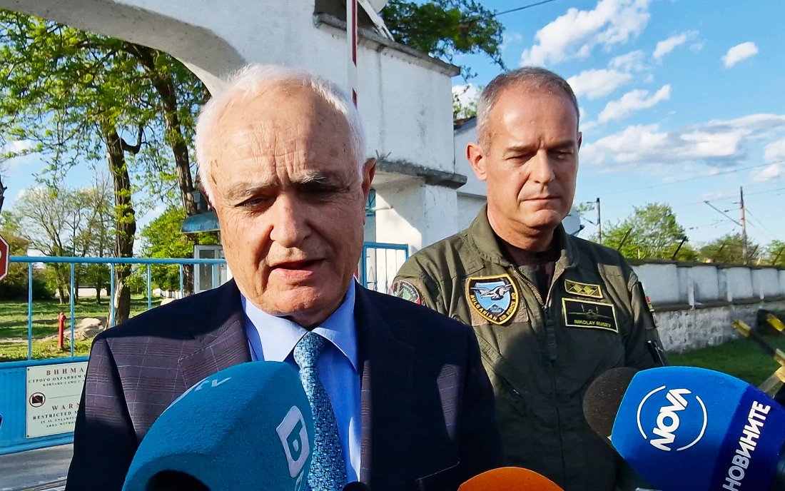 Атанас Запрянов за F-16: Един технически проблем се превърна във вътрешнополитически