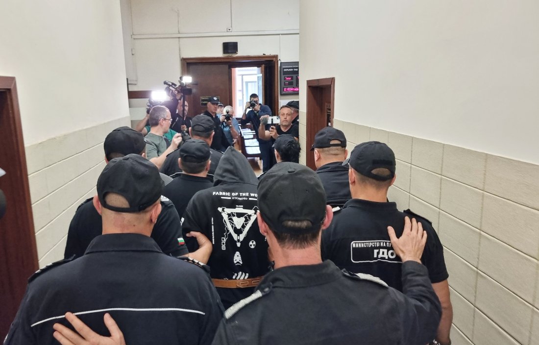 След убийството в Хасково: Майката на Магдалена твърди, че извършителят не е само един