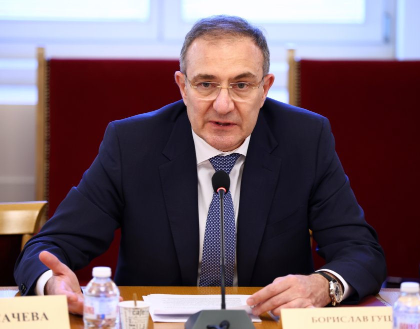 гуцанов отнемат вече придобити права пенсионери