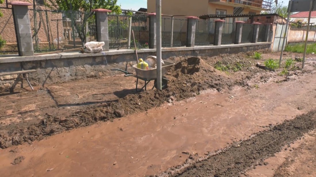 Второ наводнение в Северозапада за две седмици: Пострадаха монтанските села Лехчево и Кобиляк