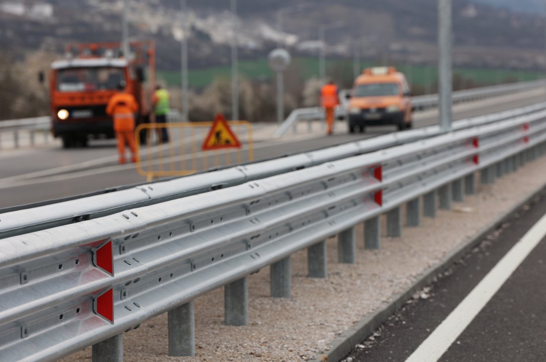затварят участъка бургас посока летището сарафово заради ремонт пътното платно