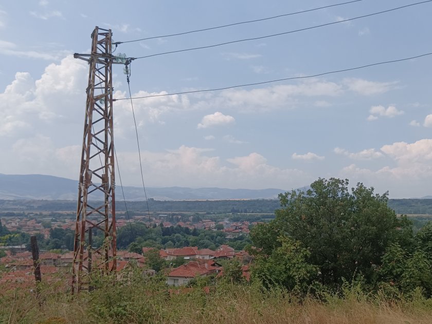 Липсата на свързаност на мрежите е причина за високата цена на тока у нас