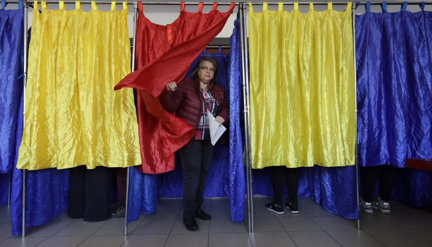 Напрежение по време на балотажа в Румъния - ще промени ли страната геополитическата си ориентация?