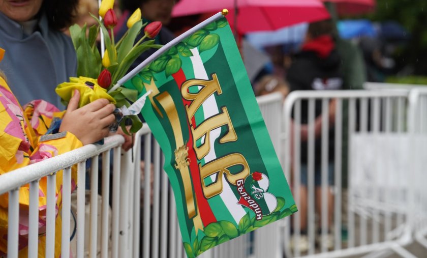В Деня на азбуката, езика и словото: Хиляди празнуваха в София, въпреки дъжда