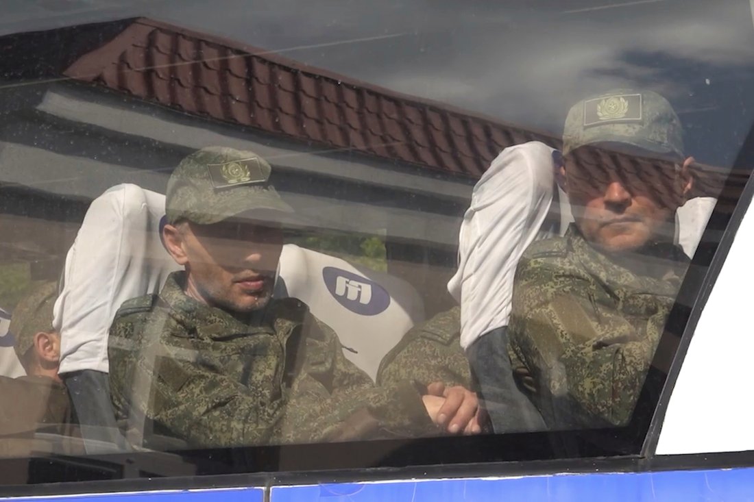Украйна и Русия продължават да освобождават военнопленници