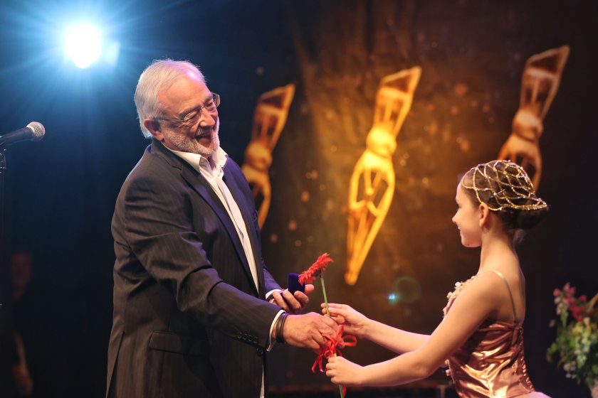 24 български творци бяха отличени с наградите "Златно перо"