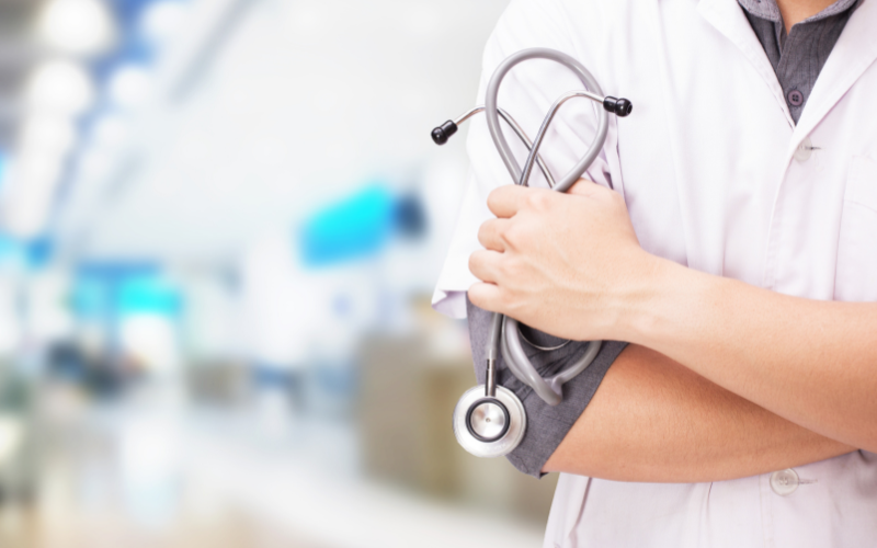 Недоволство в бяло: Медици и студенти излизат на протест в шест града в страната