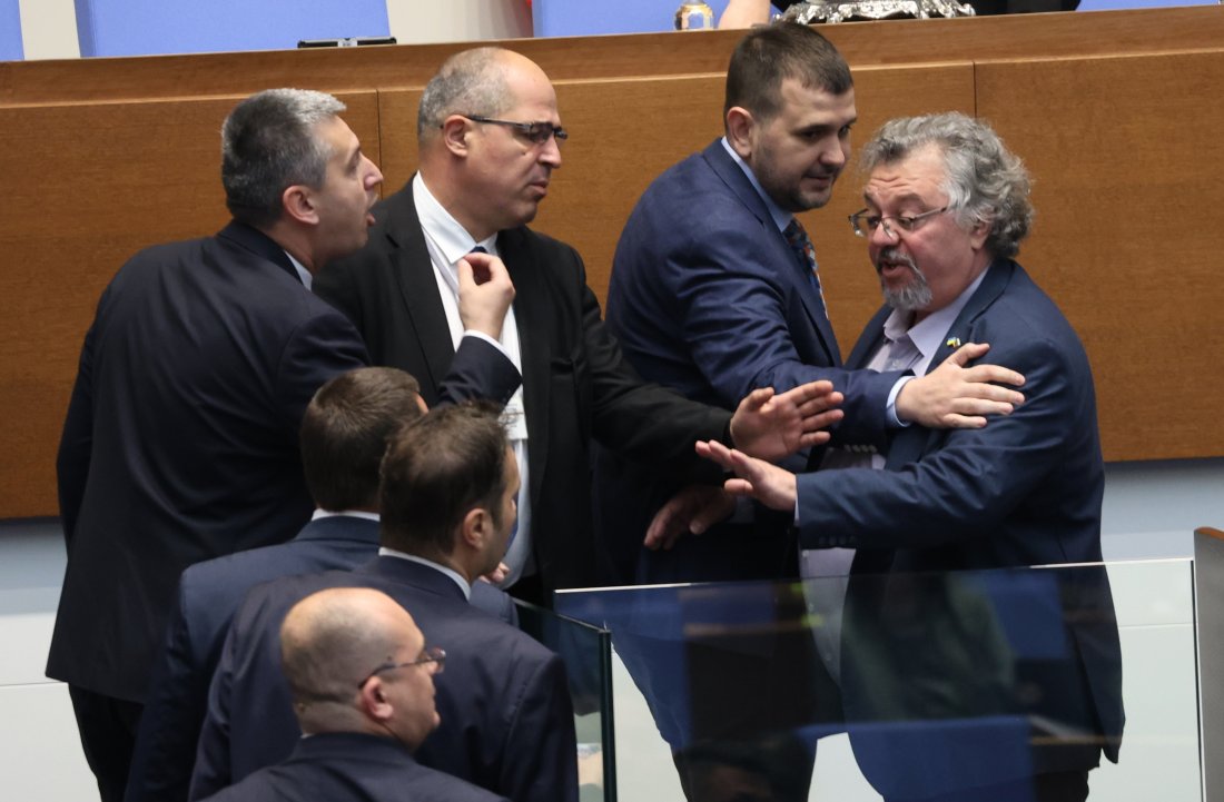 Scandal in Parliament: Nearly a Physical Brawl Between MPs from “Vazrazhdane” and WCC-DB