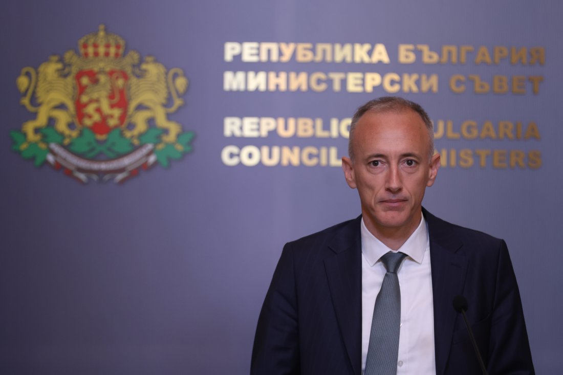 Медицински сестри и акушерки стават защитени професии