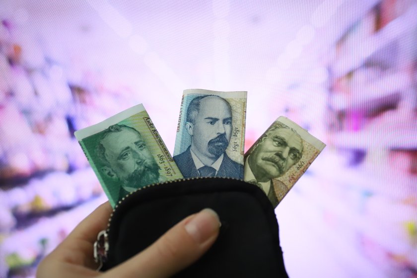 Мечтите на младите българи: Собствен бизнес или работа като фрийлансъри