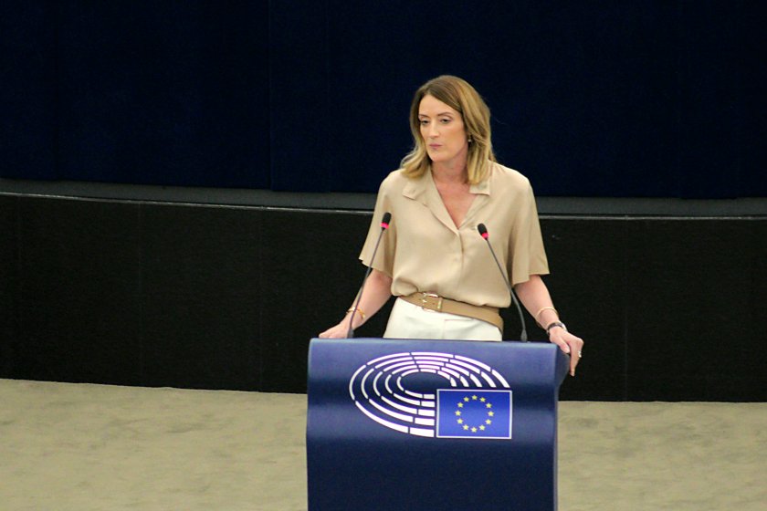преизбраха роберта мецола председател парламента