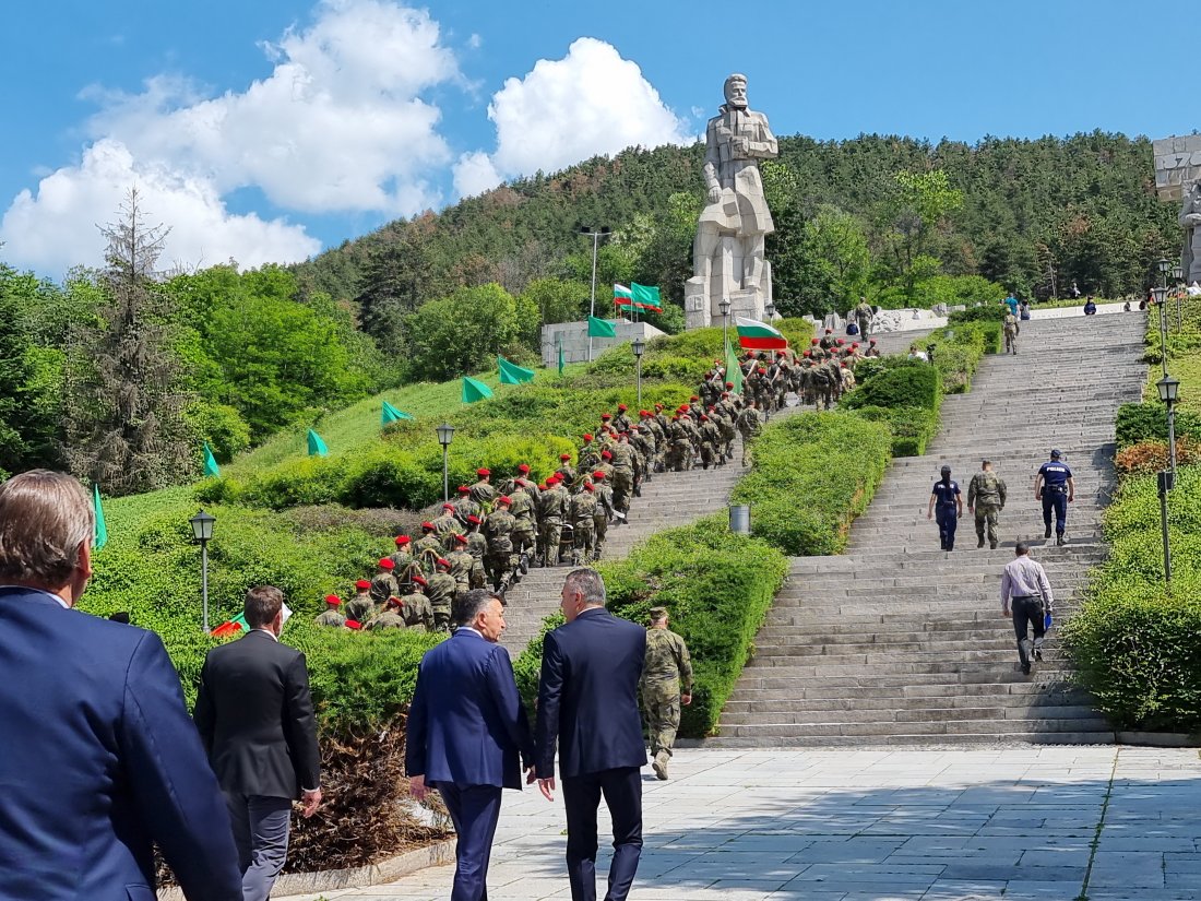 България преклони глава пред подвига на Христо Ботев и неговата чета