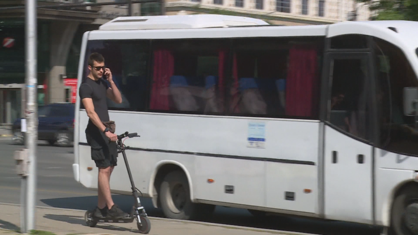 Безразсъдно каране на тротинетка: Варна е наложила глоби на над 100 нарушители