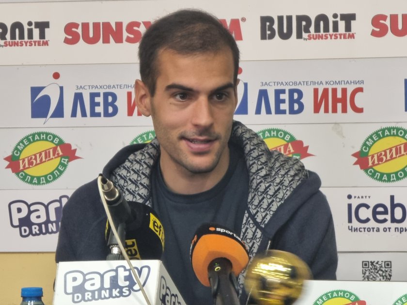 Владимир Николов