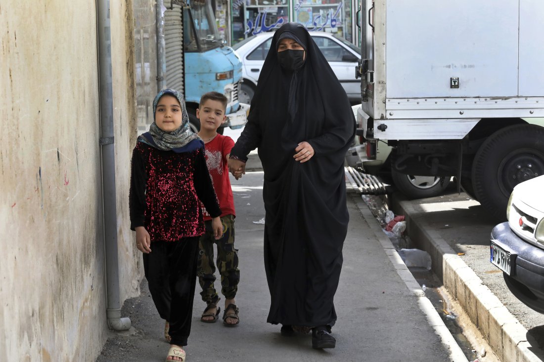 Арести и екзекуции на заподозрени за връзки с Мосад