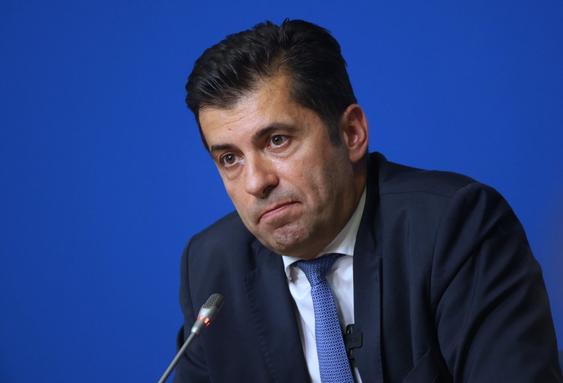 Кирил Петков подаде оставка като съпредседател на "Продължаваме Промяната" и депутат