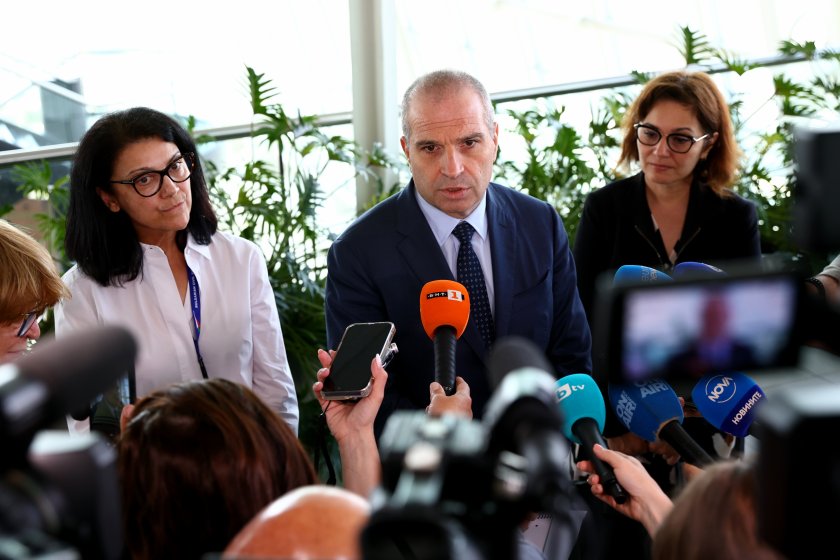 Оставка и отнет лиценз след скандалния случай с блокираните пътници на летище "Васил Левски"