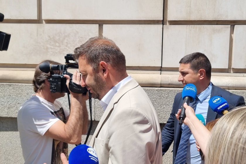 обиски общината антикорупционната комисия проверява сигнали нарушения
