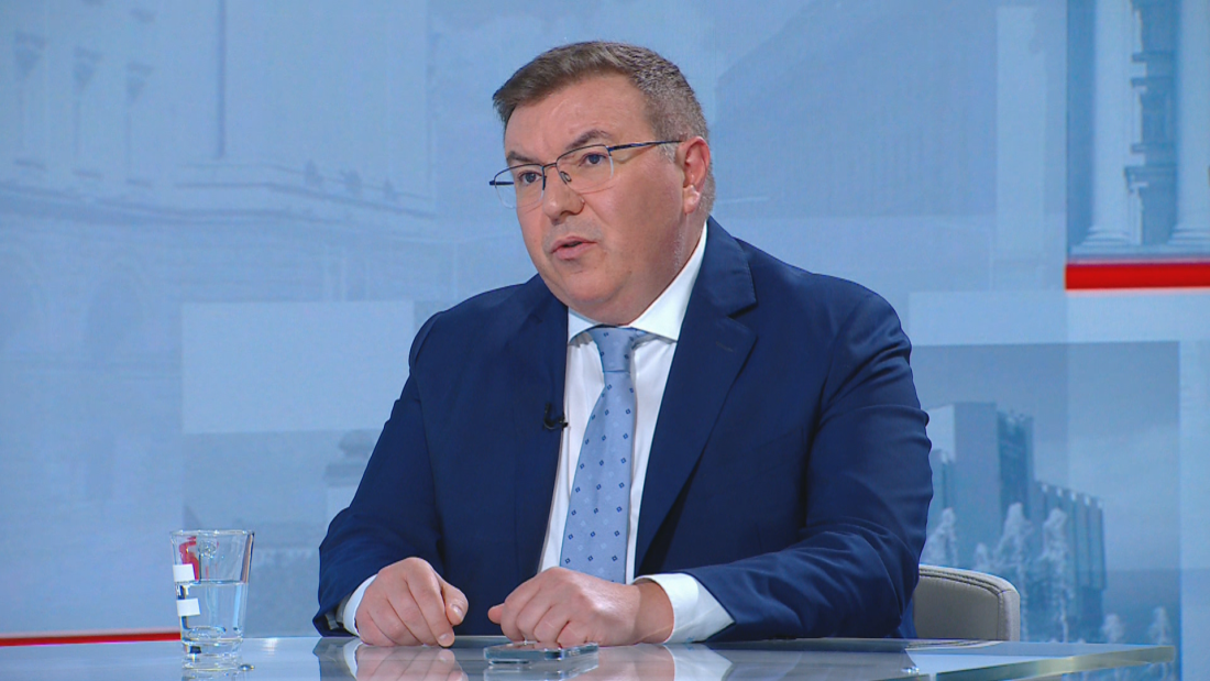 Костадин Ангелов: Няма кой да бутне кабинета