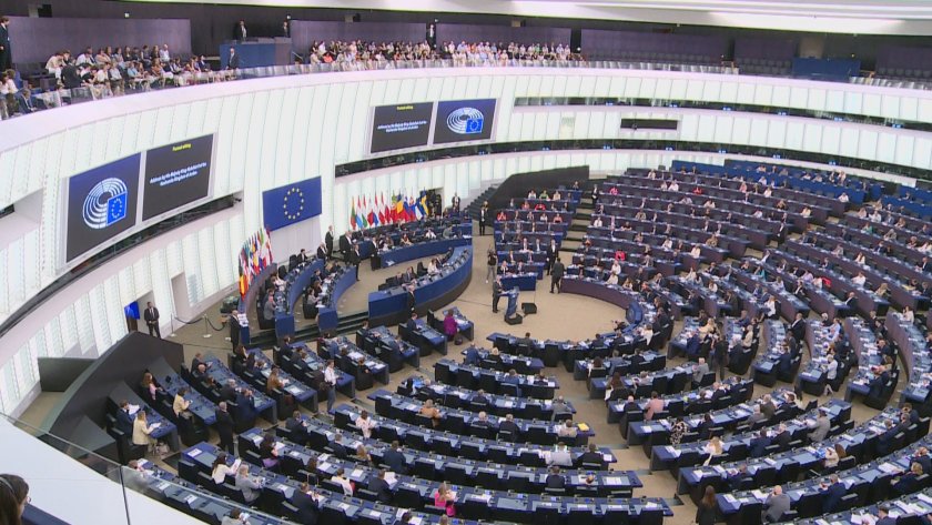 Преди вота за доклада на ЕП за РСМ: С поправки се заличават текстовете за "език и идентичност"