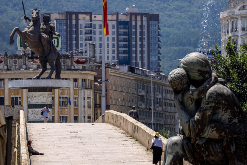 "Гласът на България беше чут": Политически реакции, след като ЕП гласува доклада за РСМ без думите "македонски език и идентичност"