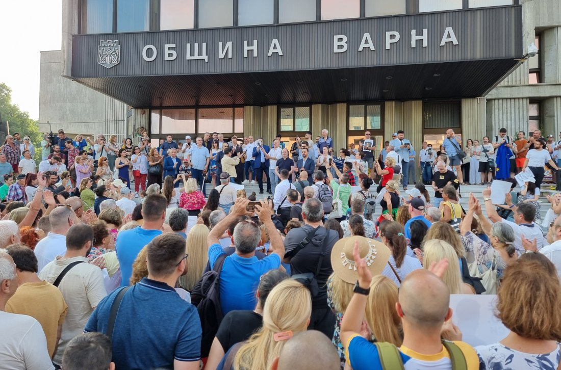 Прокуратурата обвини 4-ма по разследването за корупция в Община Варна (ОБЗОР)