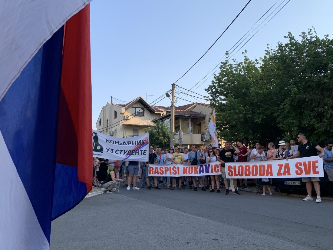 От специалните ни пратеници: Протестите в Белград - арести и обвинения