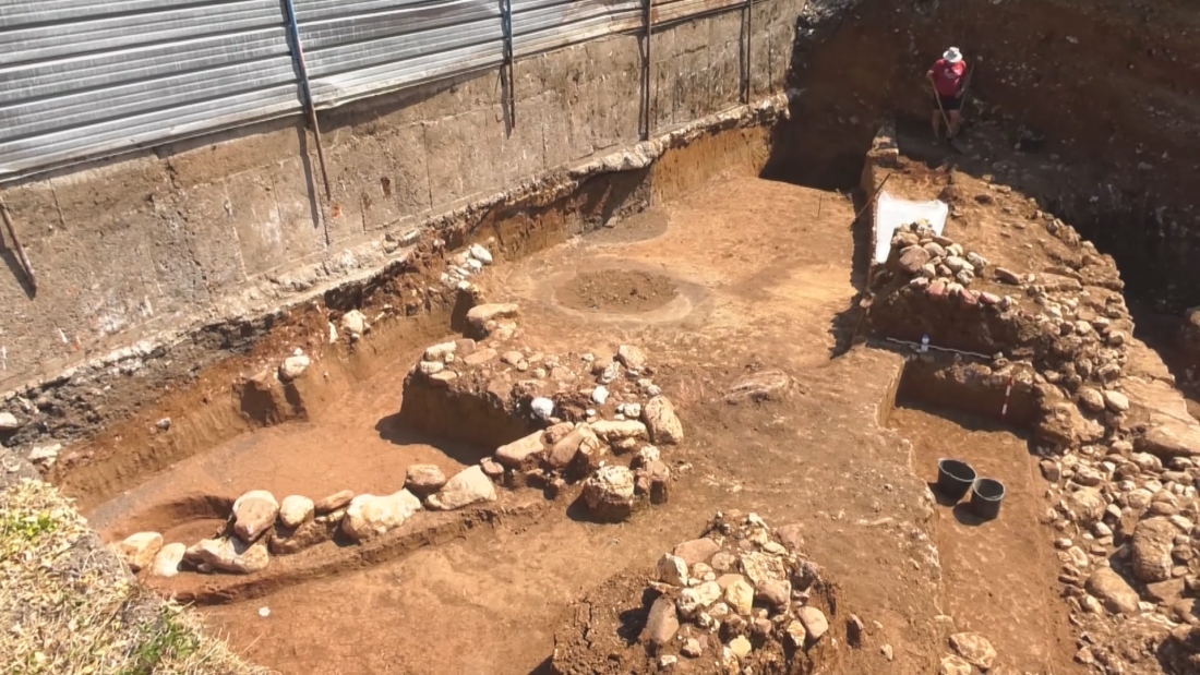 Откриха дворец и гробница на тракийска династия в центъра на Враца