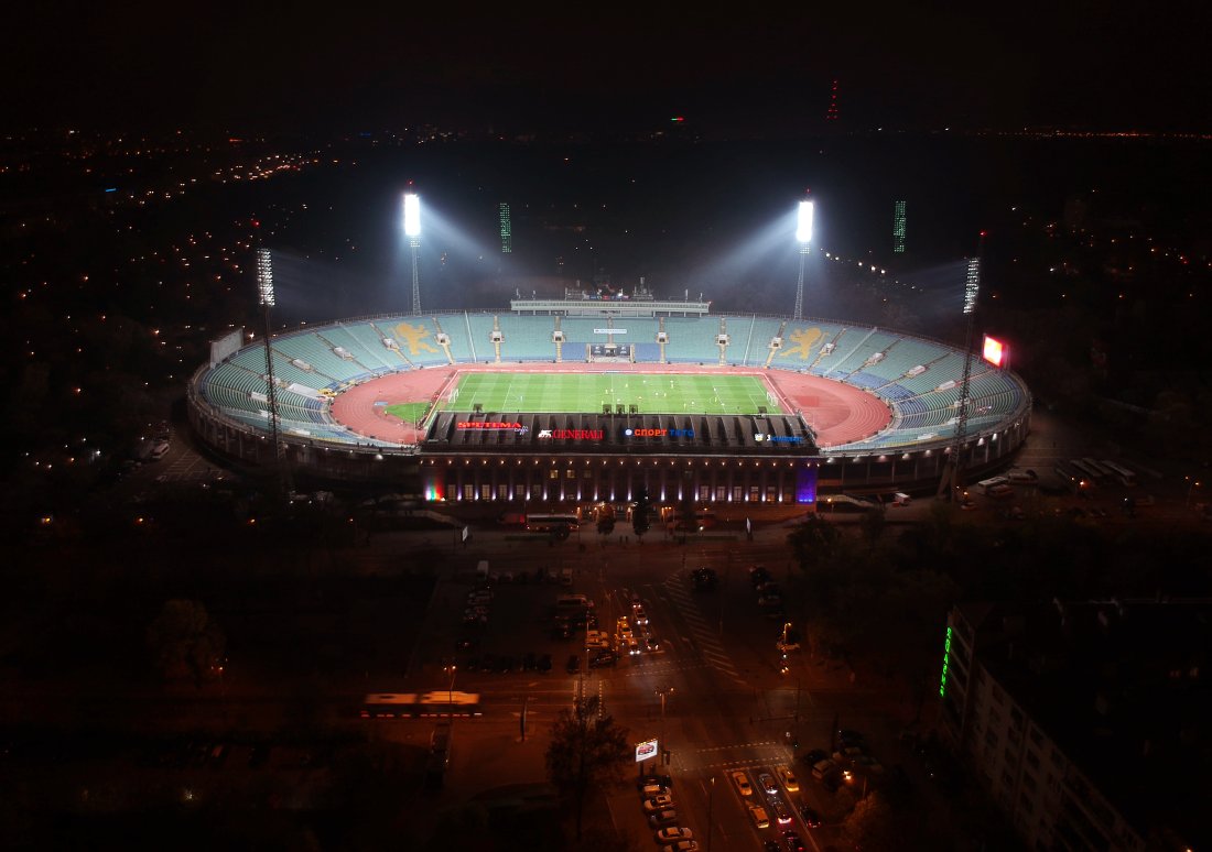 Промени в движението около Националния стадион "Васил Левски" заради концерта на Guns N&rsquo; Roses