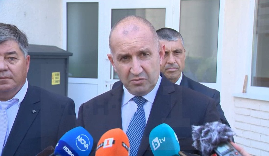 Президентът Румен Радев: Сглобката вби клин в обществото, трудно ще се формира фронт срещу завладяната държава