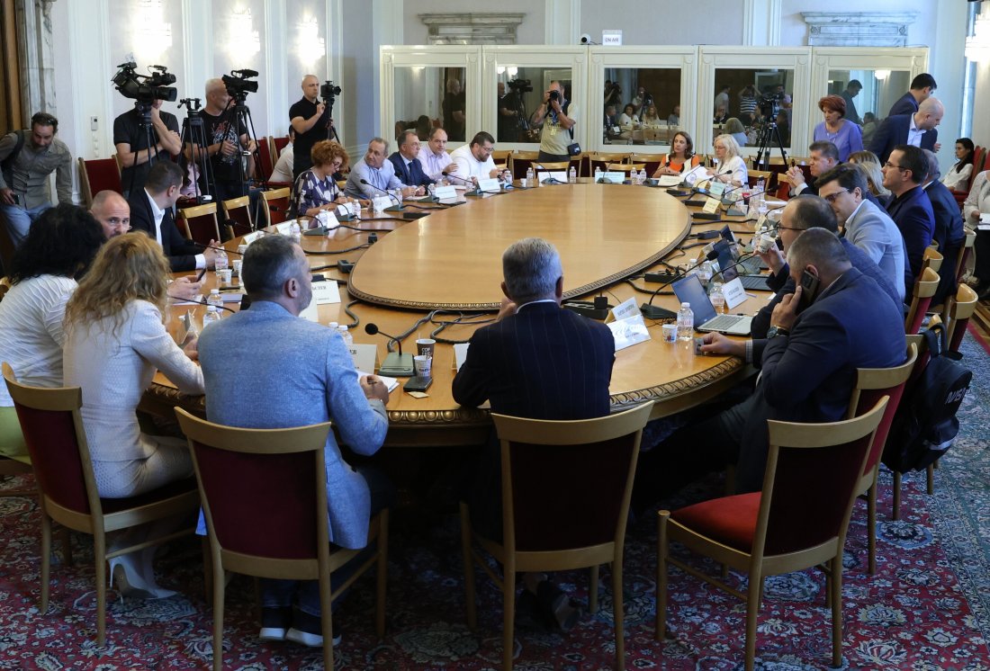 Контролът върху цените при двойно обозначаване ще важи до 8 август 2026 г.