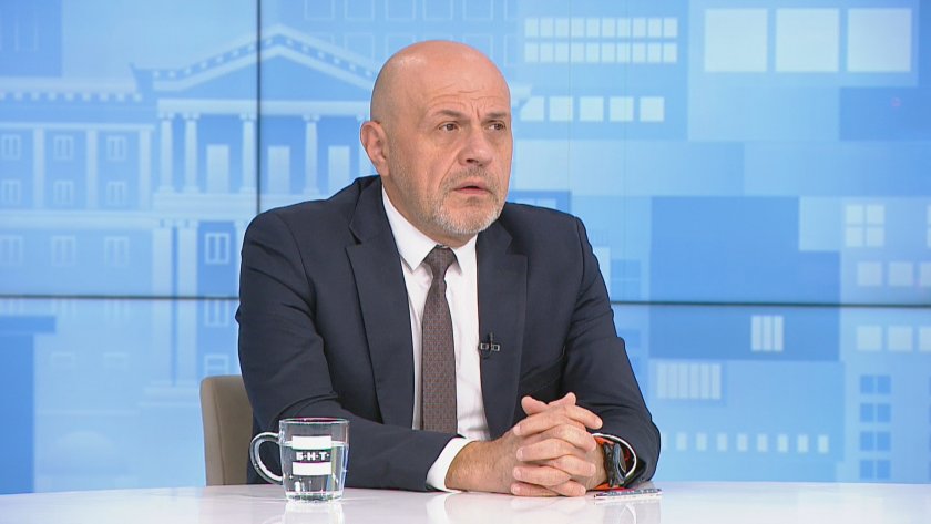 Томислав Дончев: Президентът се е самоопределил като ярка опозиция