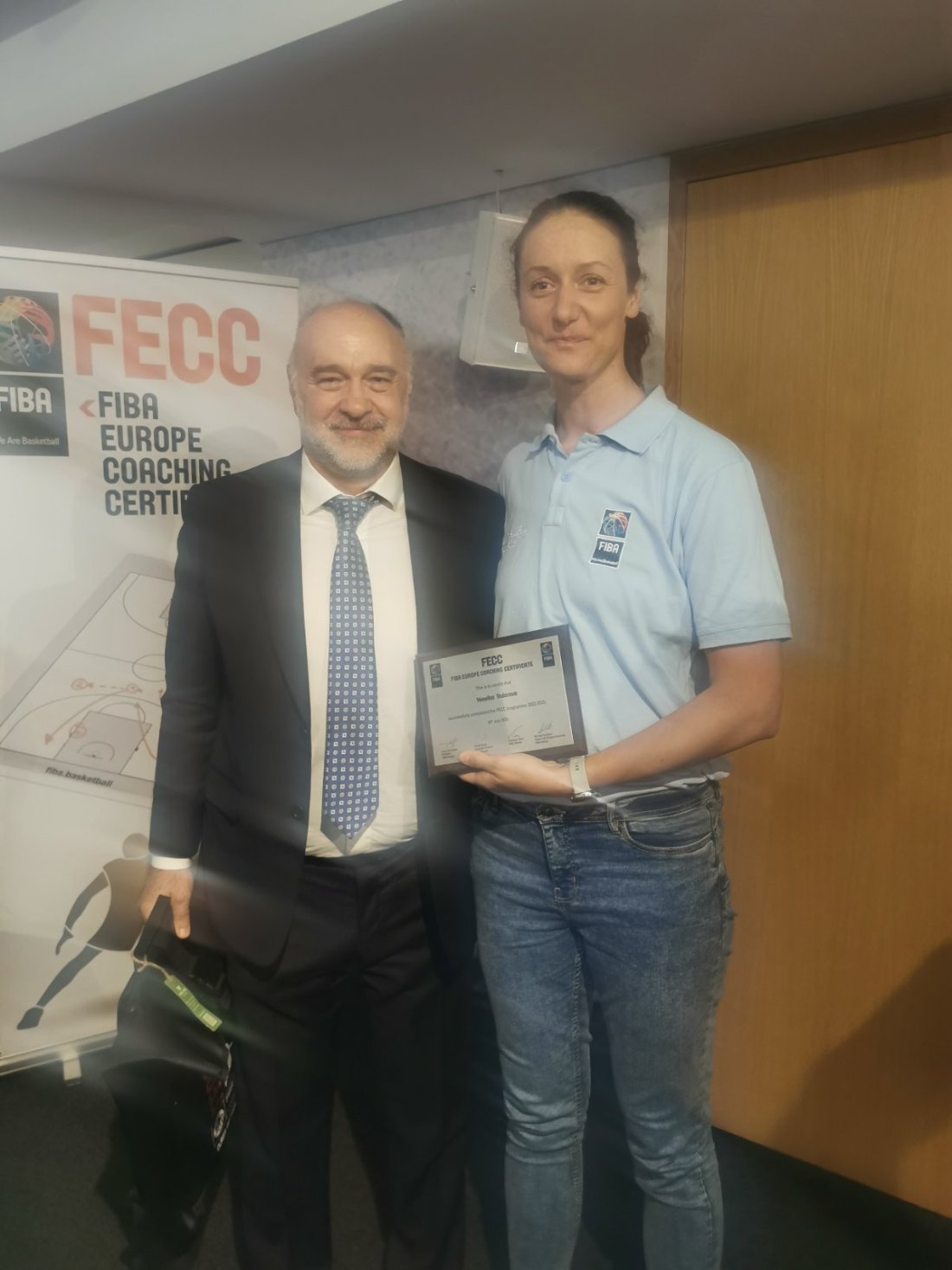 треньорът школата рилски спортист веселка тодорова взе сертификат фиба