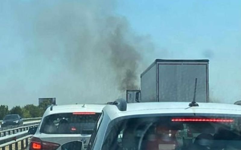 пожар бушува тракия посока бургас