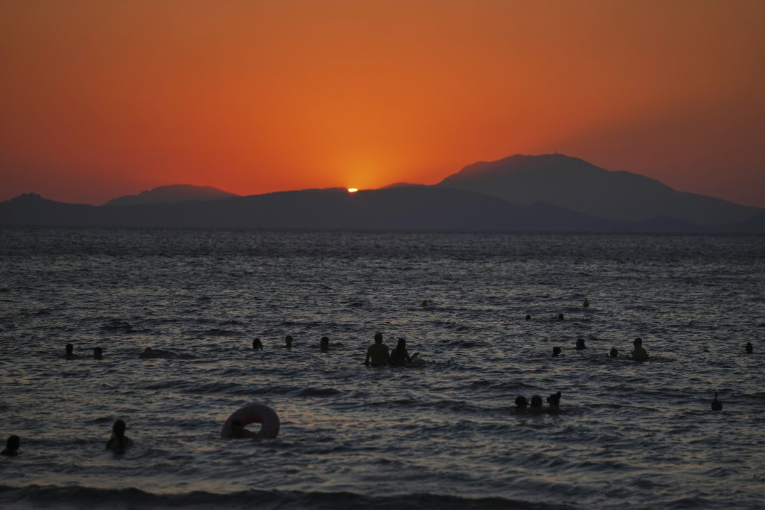 Балканите и Европа в плен на пожарите и екстремните жеги (ОБЗОР)