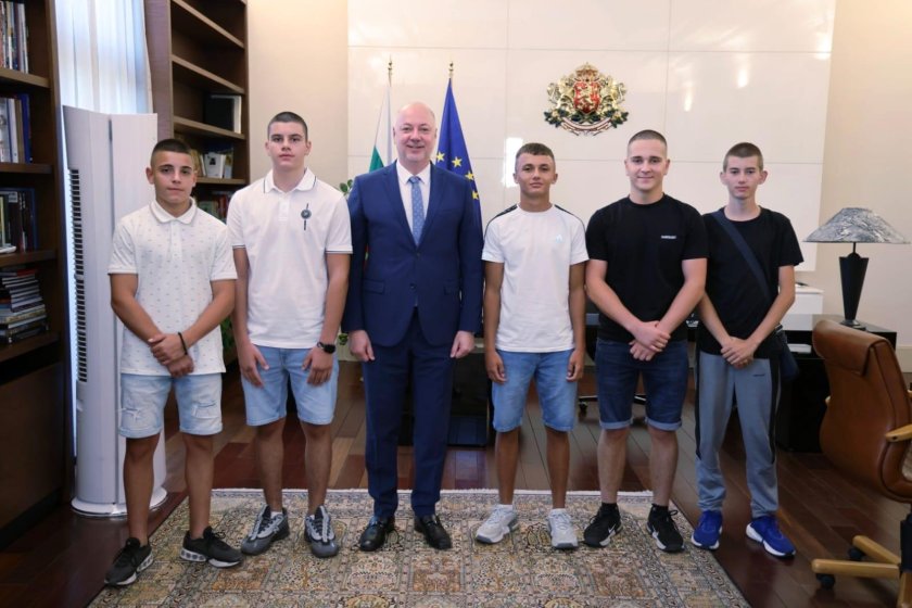 Аплодисменти за момчетата от Сунгурларе: "Няма смисъл да ни е страх, в такива моменти трябва да сме заедно"