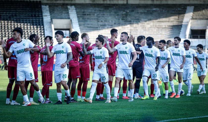 първа лига септември софия берое галерия