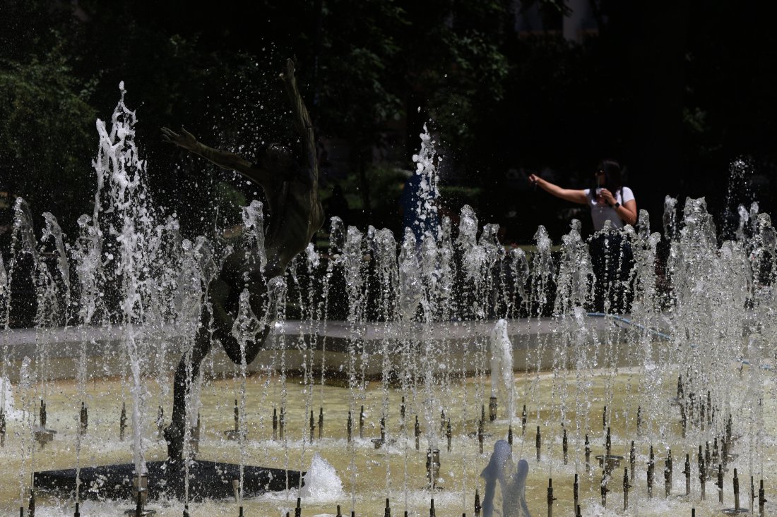 Слънчево и горещо време и във вторник