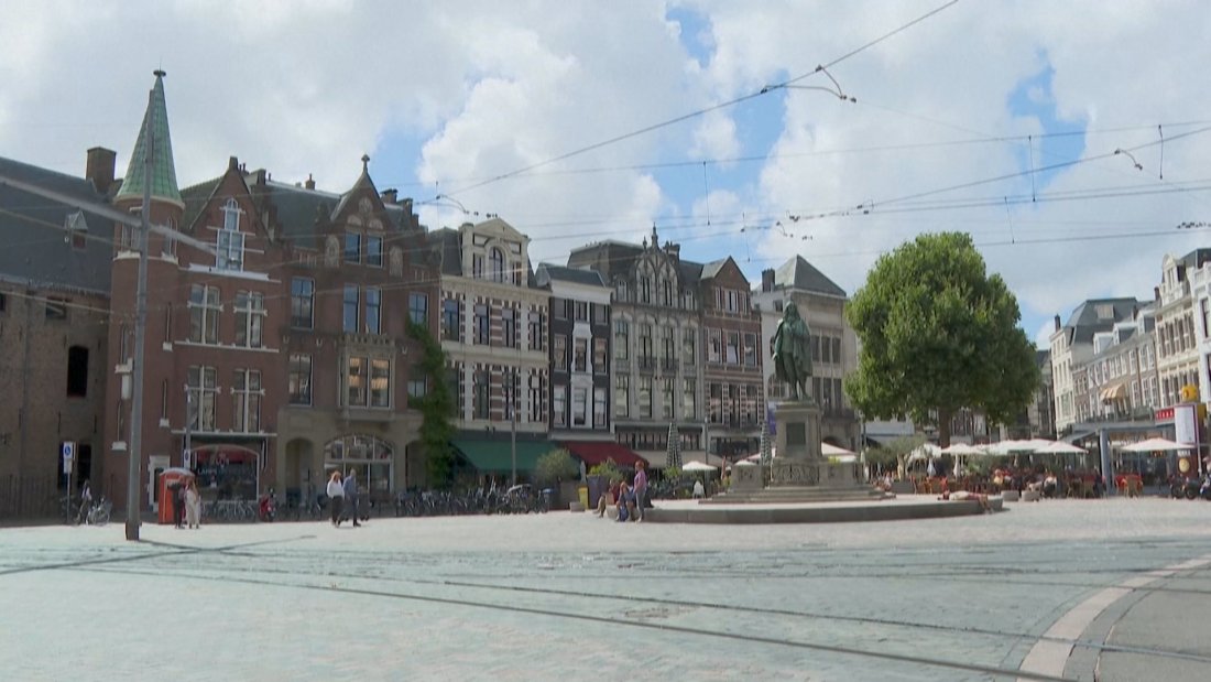 Политическа криза: Външният министър на Нидерландия подаде оставка