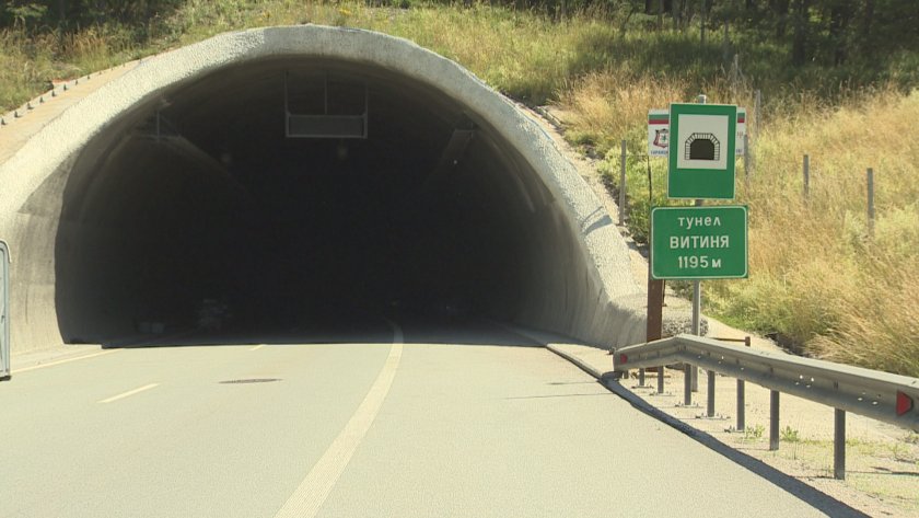 Ограничава се движението в тунел "Витиня" на АМ "Хемус"